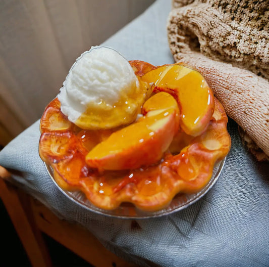 Peach pie a la mode